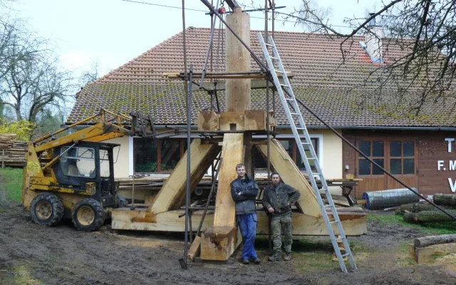 Práce na replice mlýnu už začaly.