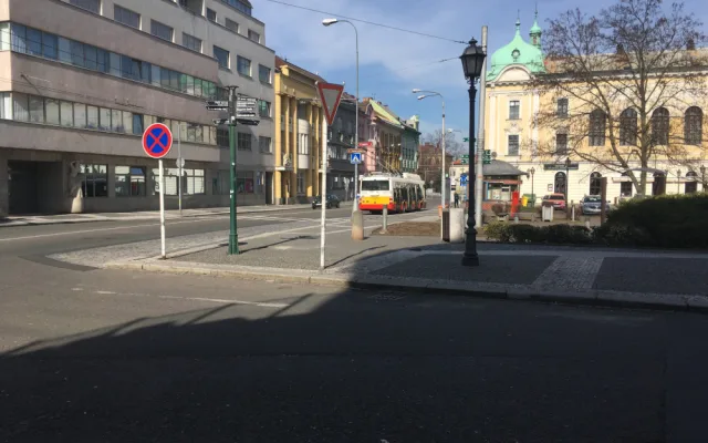 Prázdný Hradec Králové.