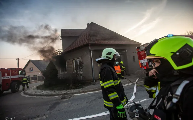 Zásah hasičů v rouškách..1400