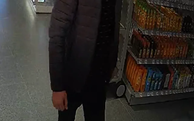 Záběr z bezpečnostní kamery.
