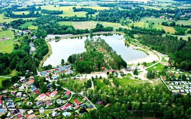 Pohled na Kemp Stříbrný rybník z ptačí perspektivy