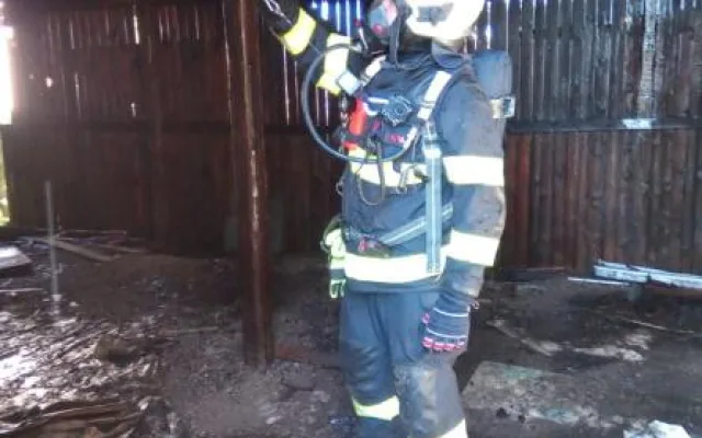 Požár garáže v Chlumci nad Cidlinou