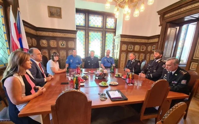 Náchodský starosta Jan Birke, policejní prezident Jan Švejdar, ředitel Krajského ředitelství Policie ČR Královéhradeckého kraje Petr Petřík, vedoucího územního odboru Radek Bohuslav  a další