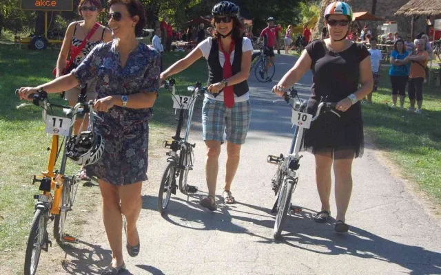 Do Hradce Králové se na skládačkách sjedou cyklisté z celé republiky