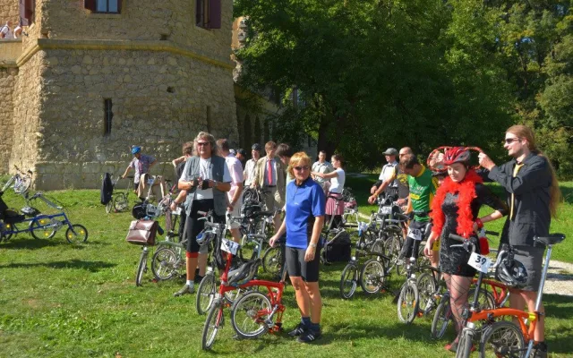 Do Hradce Králové se na skládačkách sjedou cyklisté z celé republiky