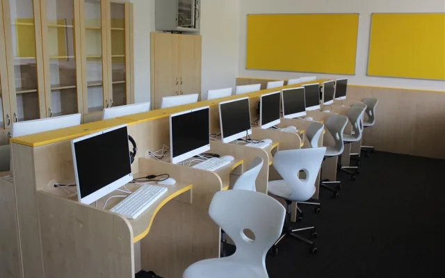 Nová multimediální učebna na ZŠ Železnická