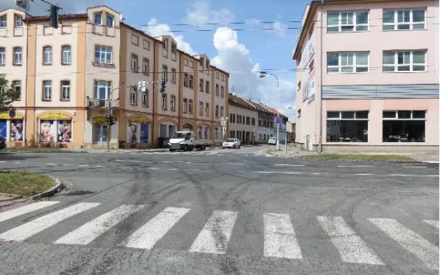 křižovatka ulic Za Škodovkou a Pražská