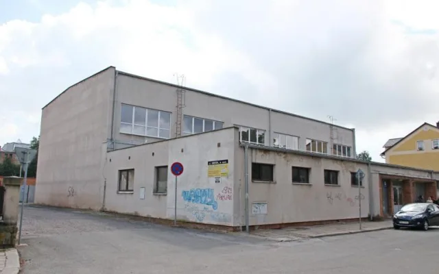 Tělocvična na Wolkerově nábřeží