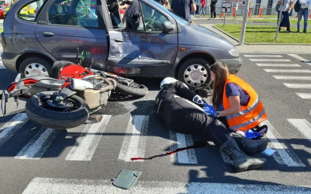 Záchranáři dnes představili aplikaci, která jim umožňuje být na místě nehody ještě před faktickým příjezdem