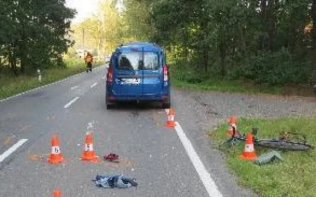 Dopravní nehoda osobního auta s cyklistou u Týniště