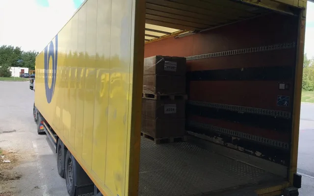 Distribuce ochranných pomůcek ze skladu v Opočínku na Pardubicku
