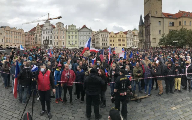 Demonstrace na Staroměstském náměstí