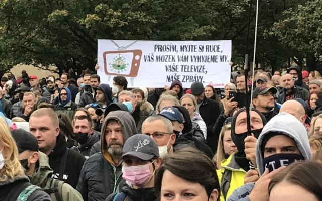 Demonstrace na Staroměstském náměstí