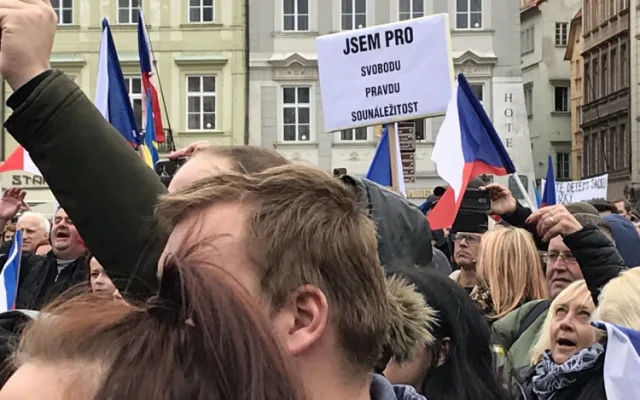 Demonstrace na Staroměstském náměstí