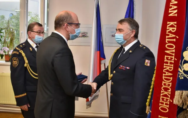 Hasiči v Hradci Králové se loučí s velitelem čety Václavem Klímou. Po 30 letech služby o víkendu náhle zemřel