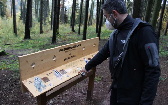 Radnice v Hořicích rozšířila naučnou stezku pro děti. Nyní vede až ke koupališti Dachova