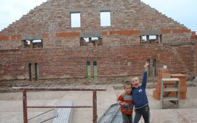Vykašlali jsme se na práci v Praze a založili si farmu, říkají Susovy. Splnili si tak celoživotní sen