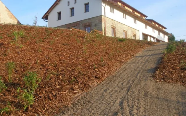 Vykašlali jsme se na práci v Praze a založili si farmu, říkají Susovy. Splnili si tak celoživotní sen
