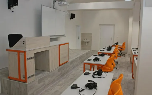 Nová multimediální jazyková učebna