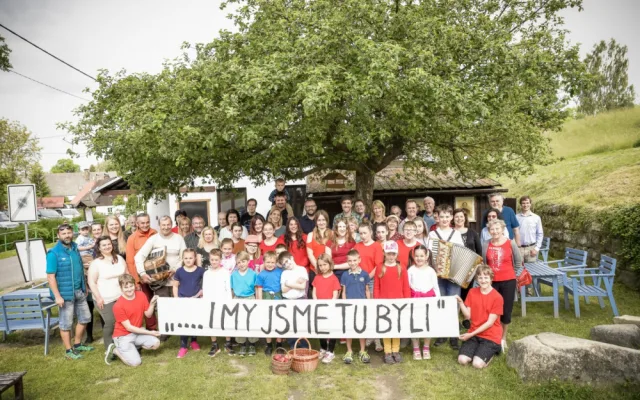 Jabloň u Lidmanů na Náchodsku bojuje o titul Evropský strom roku. Lidé mohou hlasovat do konce měsíce