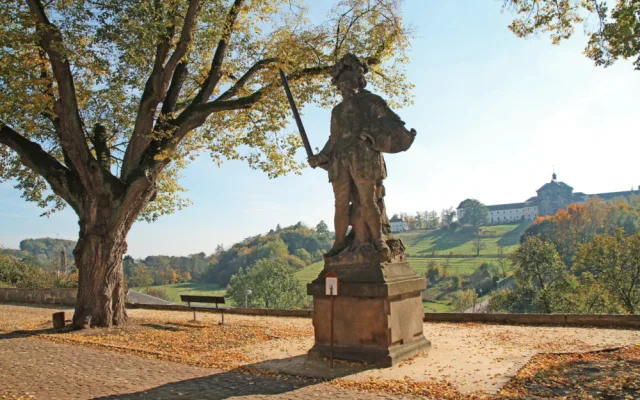 Zavřený Kuks lidi neodradil. Ve velkém navštěvovali jeho venkovní areál