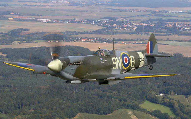 Pilotovat ikonickou stíhačku Spitfire je velká zodpovědnost a pocta, říká Jiří Horák