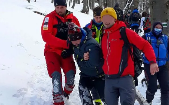 Hradecký kraj – tepláků ráj! Horští záchranáři apelují na turisty, aby v Krkonoších nepodceňovali oblečení a vybavení