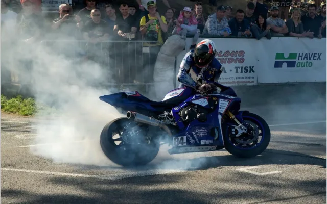 Zatáčky Gustava Havla v Hořicích odloženy. Organizátoři chtějí závody spojit s IRRC