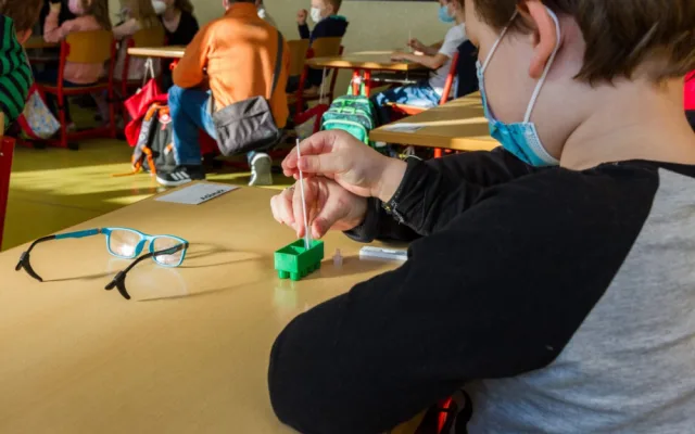 Pondělní testování studentů v kraji odhalilo jen deset pozitivních dětí a jednoho učitele