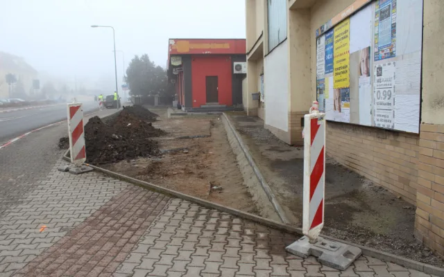 V centru Hořic vznikne malý park. Radnice využila nevyužívaný prostor nad náměstím