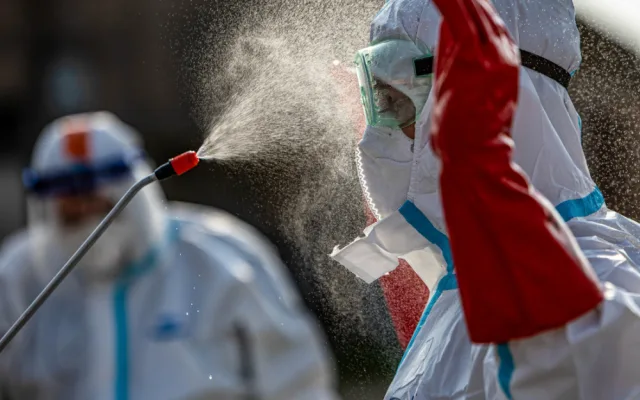 Hasiči zlikvidovali další dva chovy kachen nakažených ptačí chřipkou
