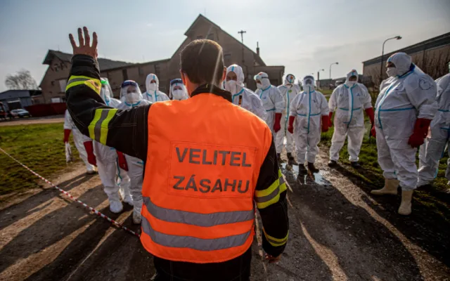 Hasiči zlikvidovali další dva chovy kachen nakažených ptačí chřipkou