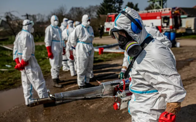 Hasiči zlikvidovali další dva chovy kachen nakažených ptačí chřipkou