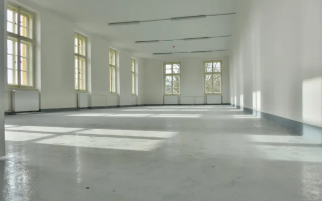 Stavební práce v Gayerových kasárnách skončí v květnu. Kompletně hotovo bude do konce roku