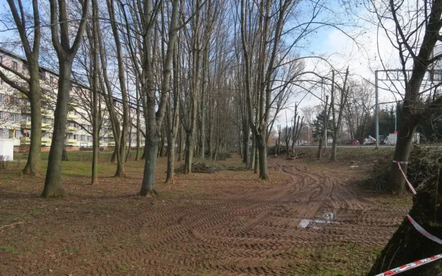 ANKETA: Jak se vám líbí protihluková stěna na hradecké Rašínovce? Začne se stavět tento měsíc