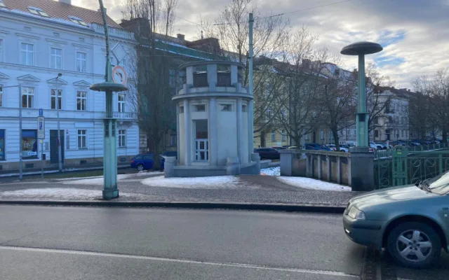Hradecká radnice chce zrekonstruovat poslední kiosek. Do posledně opraveného se nastěhuje zmrzlinář