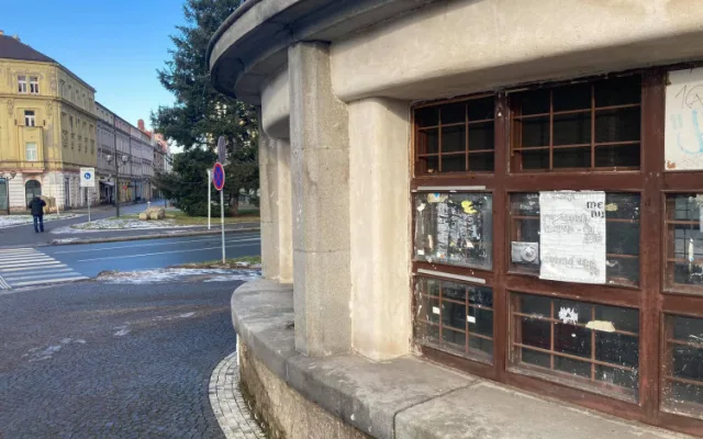 Hradecká radnice chce zrekonstruovat poslední kiosek. Do posledně opraveného se nastěhuje zmrzlinář