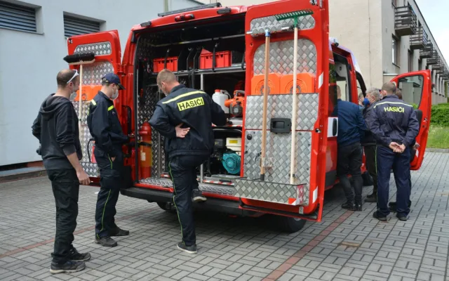 Dobrovolní hasiči v Hradci Králové mají nové vozy. Poslouží k technickým zásahům