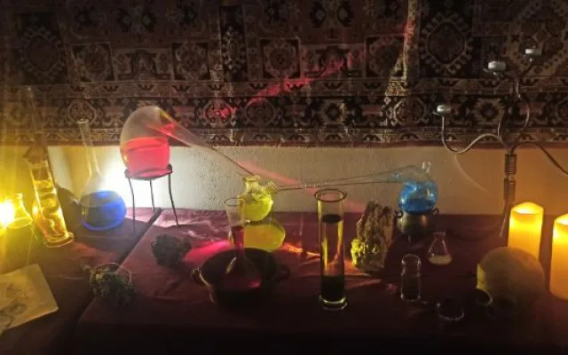 Muzeum východních Čech láká děti na alchymistické pokusy