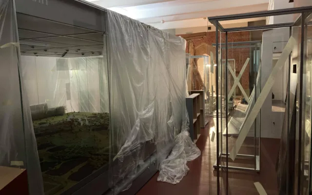 Unikátní expozice hradeckého muzea bude hotová v říjnu. Nyní se pracuje na zavěšení zvonu