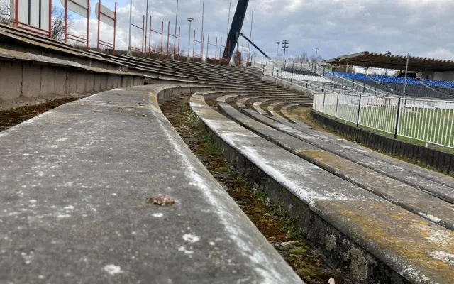 Dodavatel stavby stadionu v Hradci Králové se potýká se zdražením stavebních materiálů