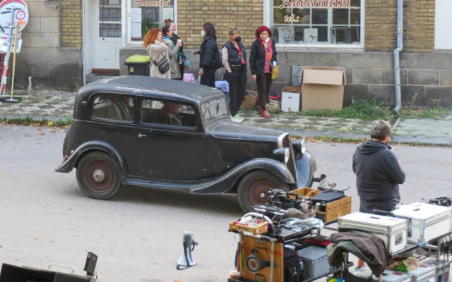 Josefov zaplavily hákové kříže. Natáčí se tu historický film Martha
