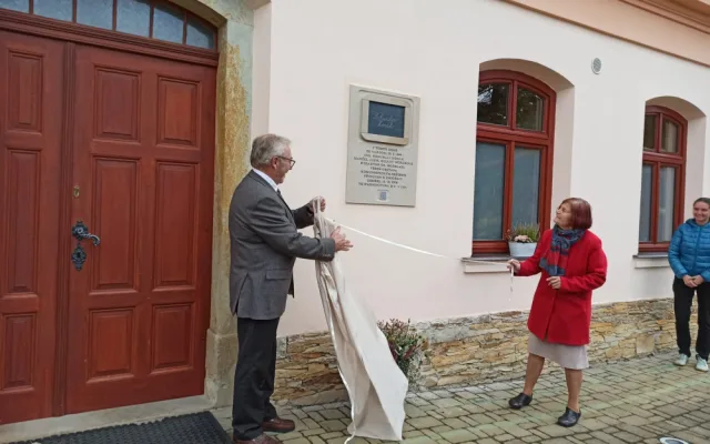 Černilov má novou pamětní desku Bohuslava Horáka, osobnosti protinacistického odboje
