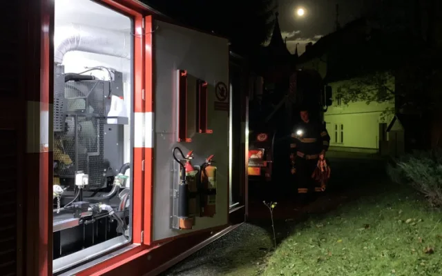 Hasiči v hradeckém kraji měli kvůli větru 200 výjezdů. ČEZ vyhlásil kalamitu