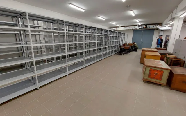 Jičínské muzeum má nový depozitář. Vznikl v areálu bývalé fary