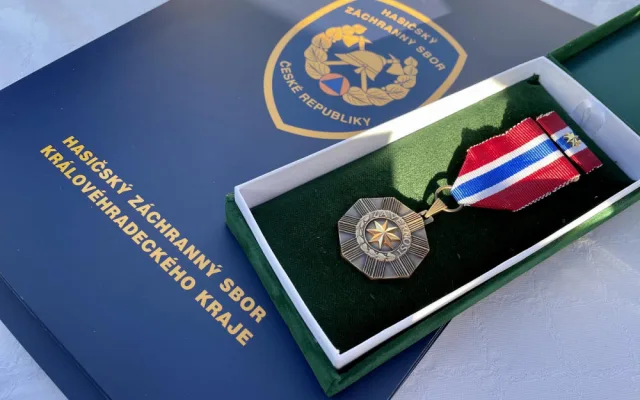 V Hradci Králové se včera udílely medaile za zásluhy
