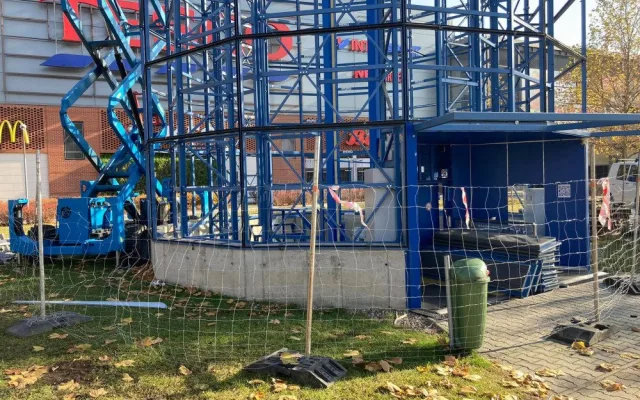 Z Hradce Králové mizí druhá cyklověž. Projekt Biketower ztroskotal na vyjednávání s městem, tvrdí dodavatel