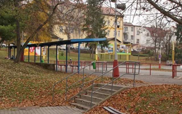 Dvůr Králové si oblíbilo architektonické soutěže. Další ukáže podobu nového autobusáku  