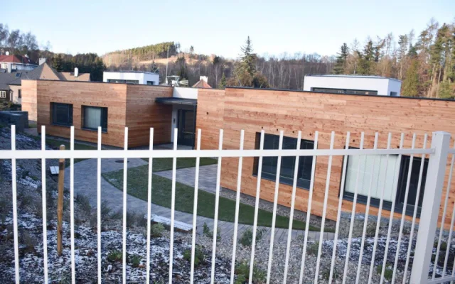Náchod má nové chráněné bydlení. Zázemí v něm najde šest klientů