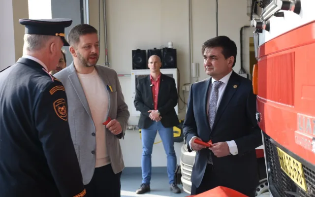KACPU v Hradci Králové navštívil Vít Rakušan. Centrum už odbavilo přes osm tisíc uprchlíků